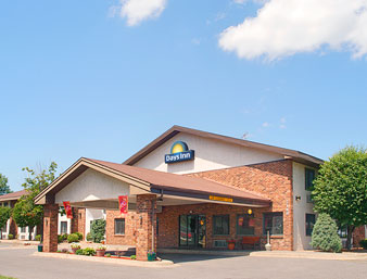 Welcome to the Days Inn Twin Cities/Mounds View